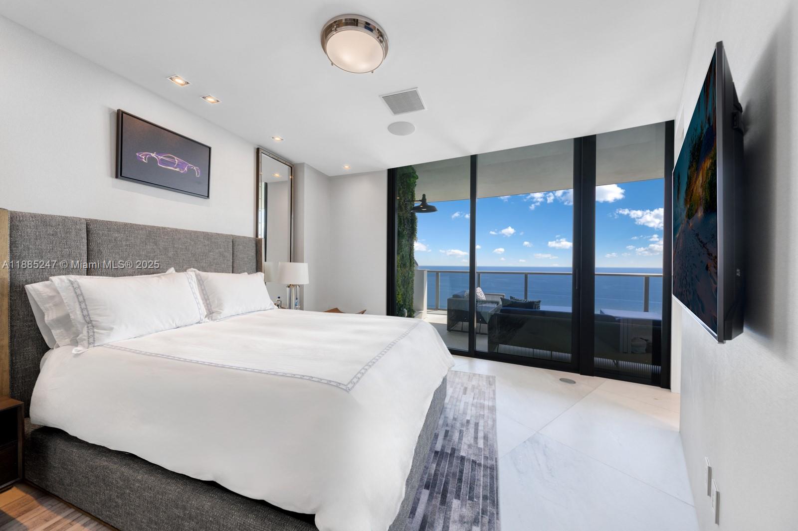 18555 COLLINS AVENUE COND - Residential