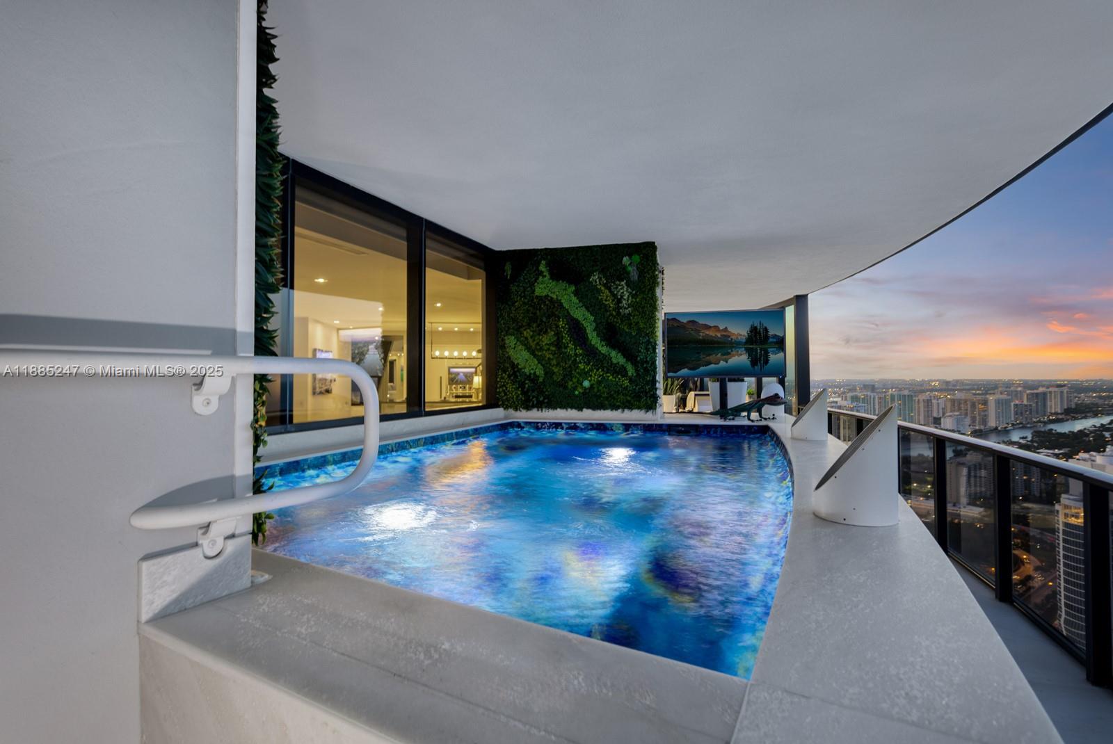 18555 COLLINS AVENUE COND - Residential