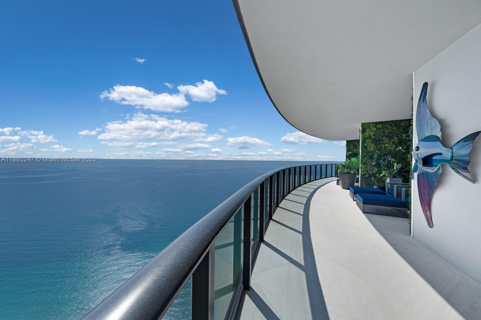 18555 COLLINS AVENUE COND - Residential