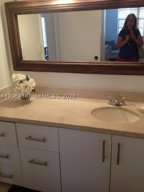 300 NE Bayview Dr 501