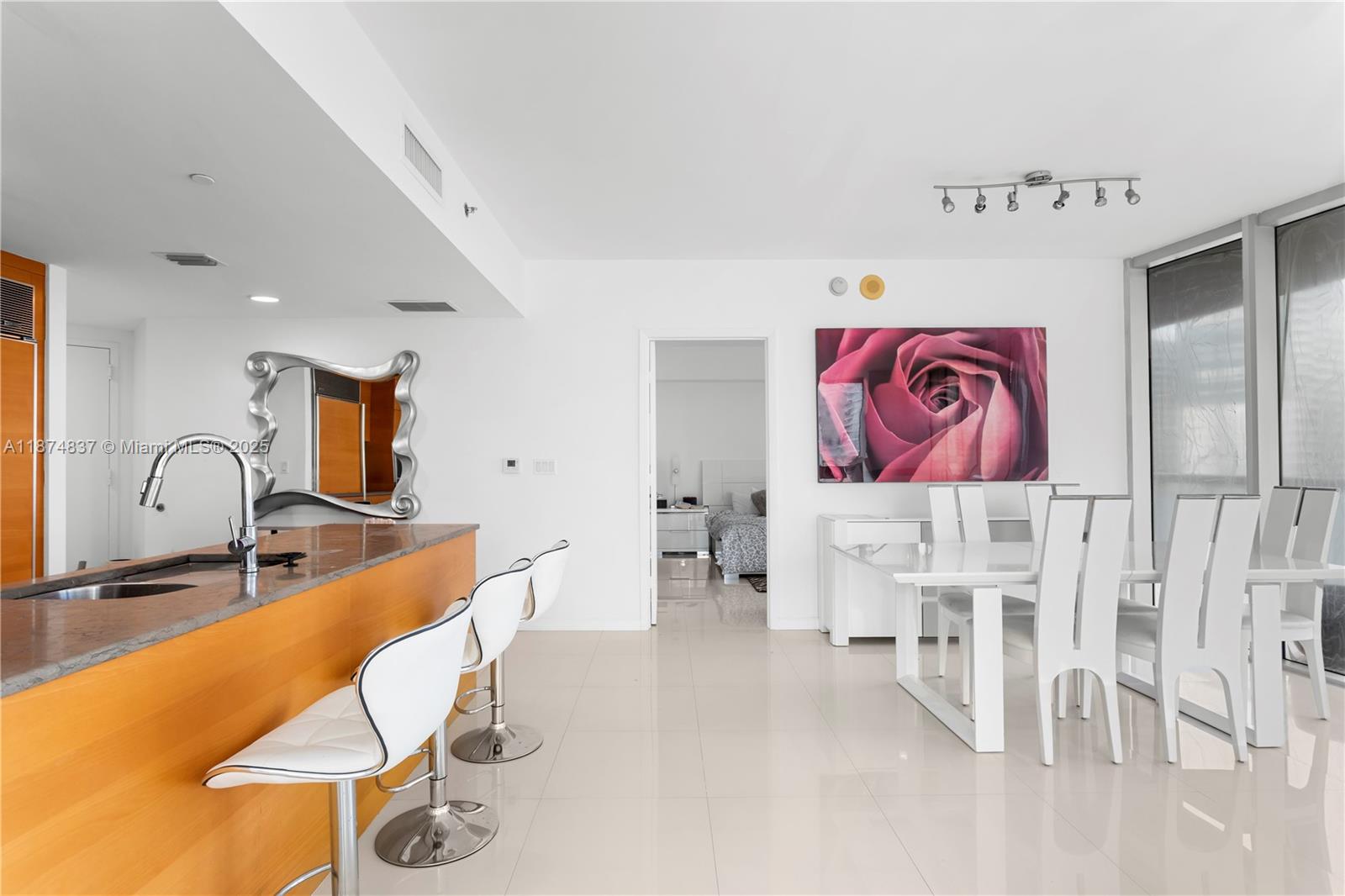 ICONBRICKELL CONDO NO 1 - Residential