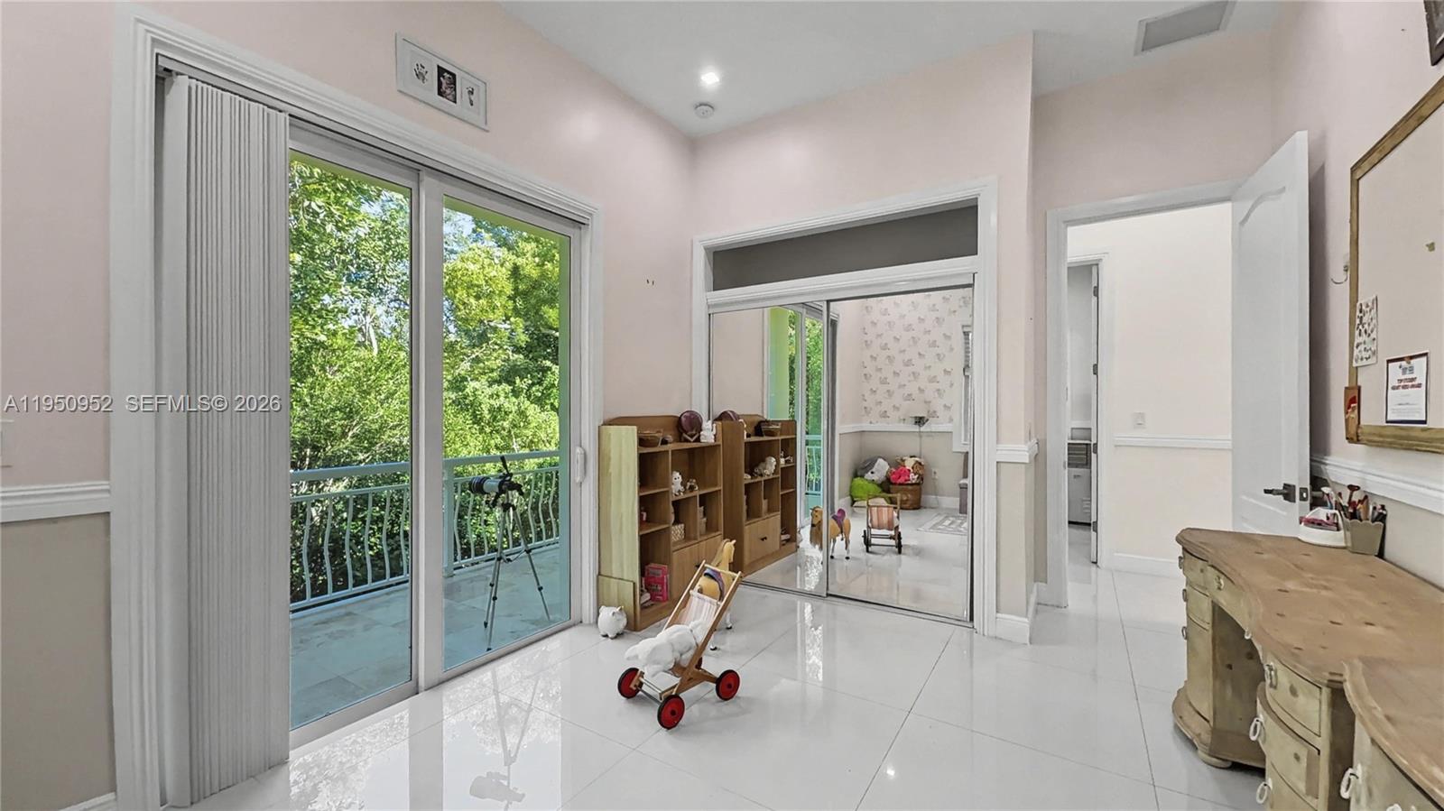 KEY LARGO BEACH - Residential