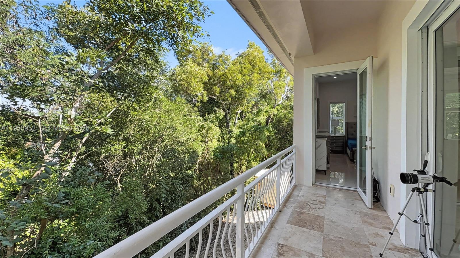 KEY LARGO BEACH - Residential