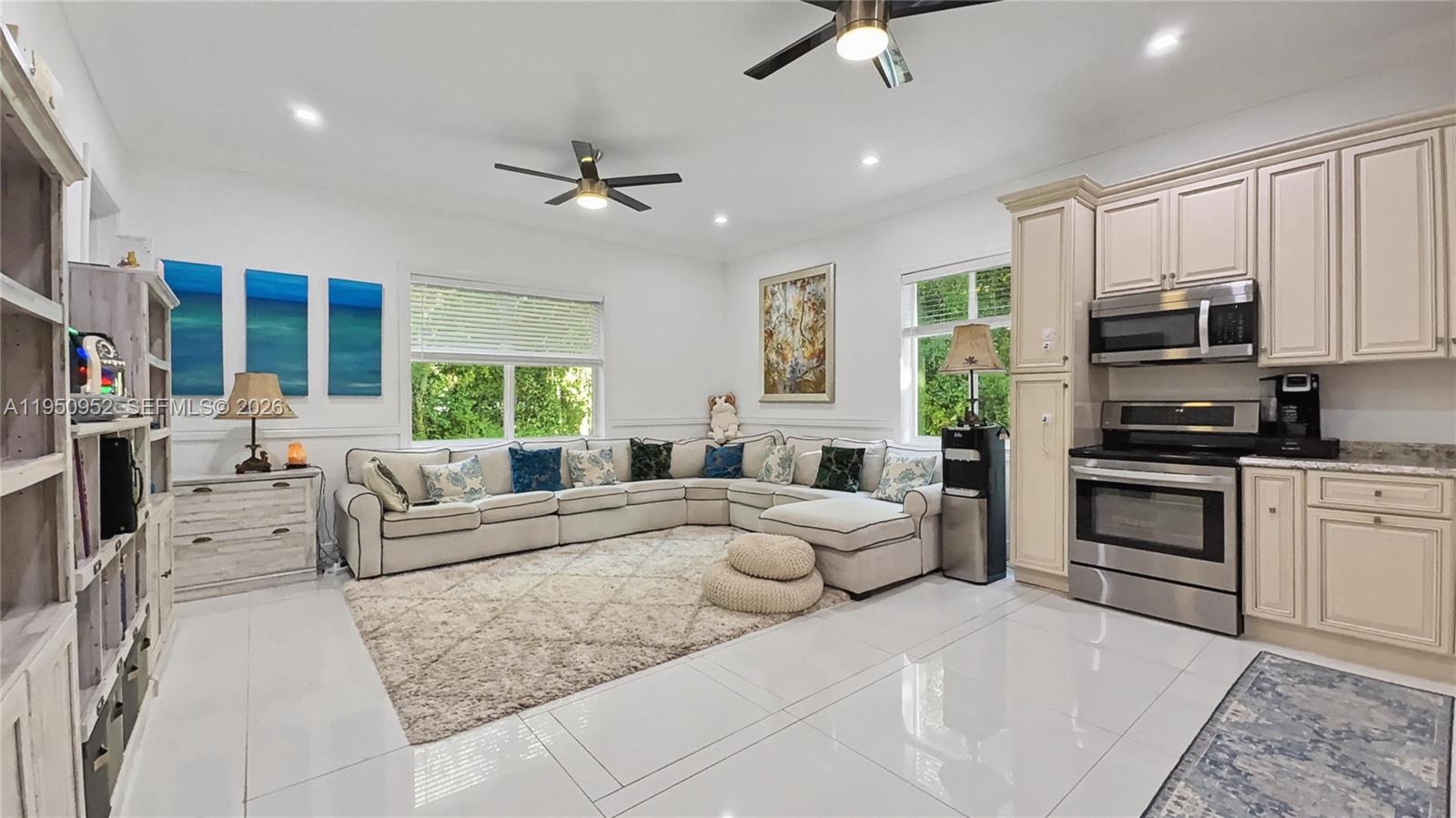 KEY LARGO BEACH - Residential