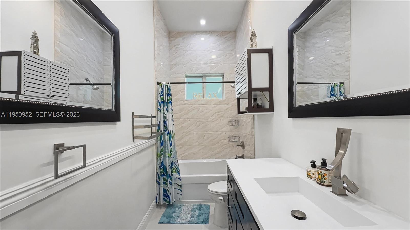 KEY LARGO BEACH - Residential