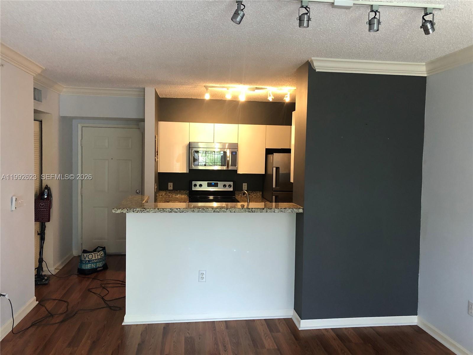 REGENT PARK CONDO - Residential