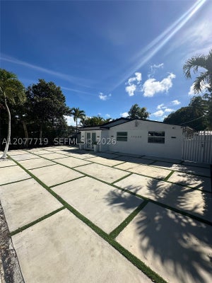 17650 NE 19TH AVE, NORTH MIAMI BEACH, FL 33162 - Image b046b88f855e70bb2c261f0dbb6acb3b/2029524382