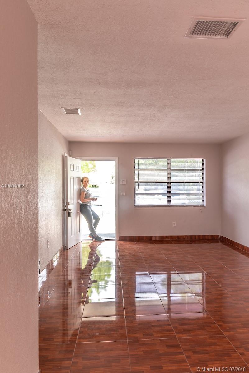 SCOTT LAKE MANOR SEC 3 - Residential