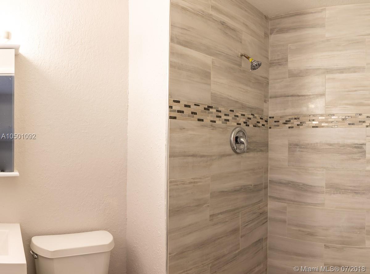 SCOTT LAKE MANOR SEC 3 - Residential