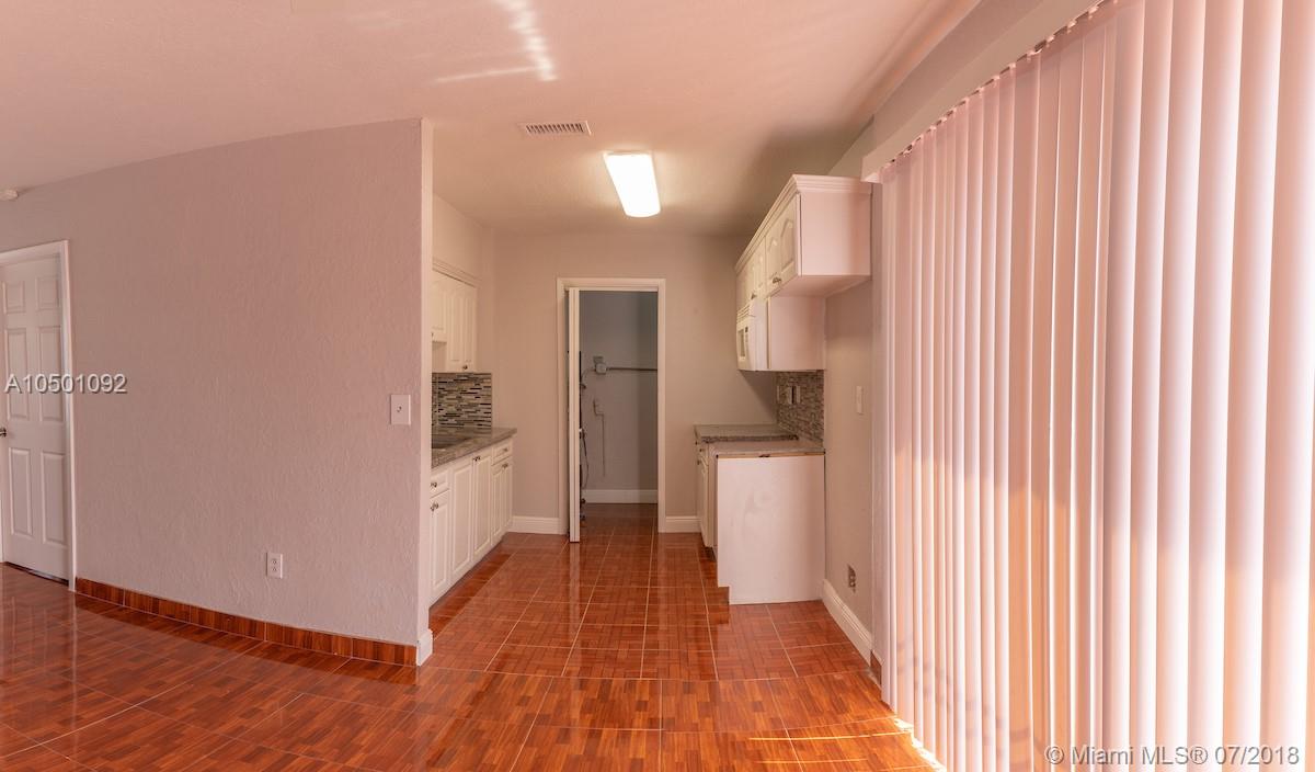 SCOTT LAKE MANOR SEC 3 - Residential