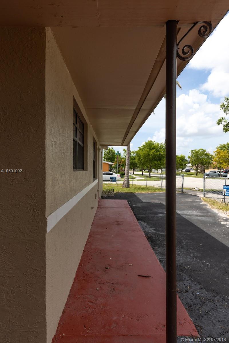 SCOTT LAKE MANOR SEC 3 - Residential