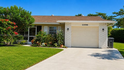 Photo of 13190 Via Vesta, Delray Beach, FL 33484 (MLS # A12028330)