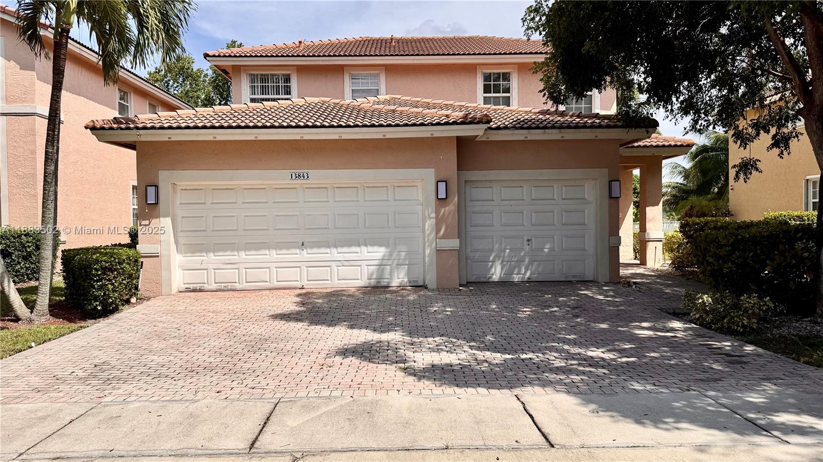Welcome to this stunning single-family home for rent in the sought-after community of Vineyard at Monarch Lake, Miramar. This spacious residence features 4 bedrooms, 2.5 baths, with the master suite conveniently on the first floor. The home showcases a fully remodeled kitchen with granite countertops, perfect for entertaining, and brand-new flooring throughout, adding a modern touch. Bright and open living areas flow seamlessly to the backyard, where you’ll enjoy a tranquil lake view ideal for relaxing evenings. With its prime location, elegant upgrades, and move-in ready condition, this home offers both comfort and lifestyle. Don’t miss the opportunity to make it yours!