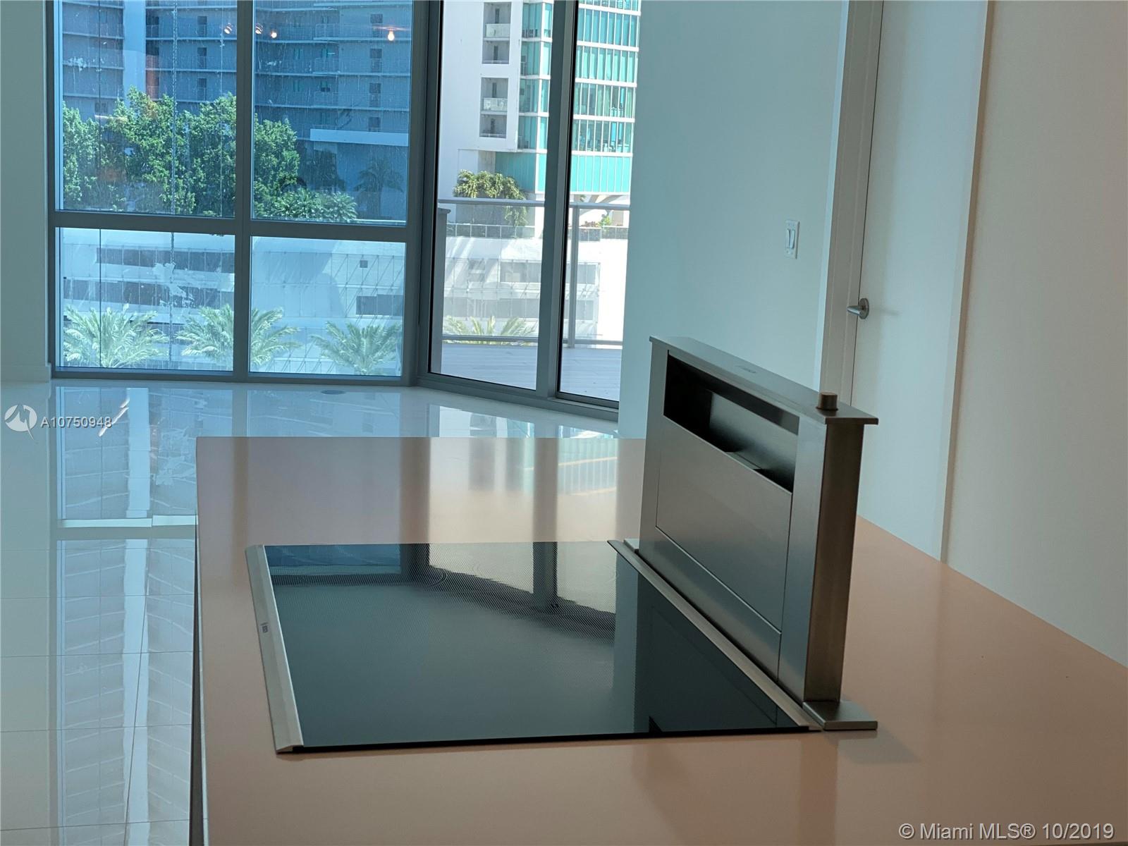 Paramount Miami Worldcente - Residential Lease