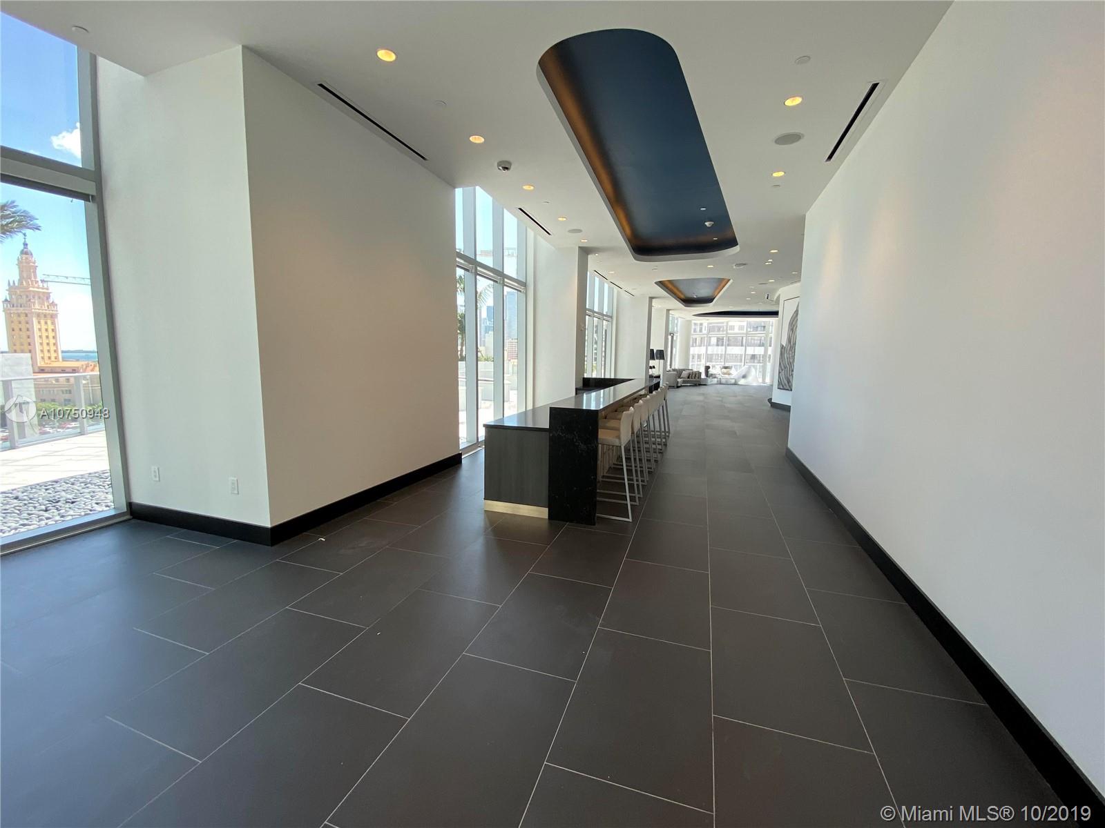 Paramount Miami Worldcente - Residential Lease