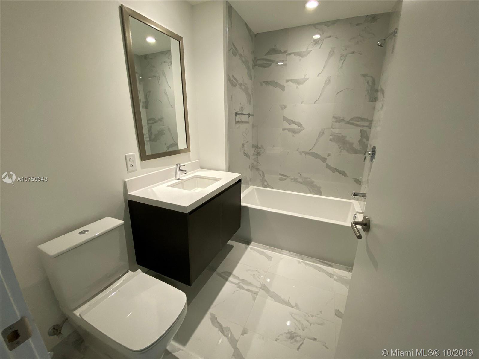 Paramount Miami Worldcente - Residential Lease