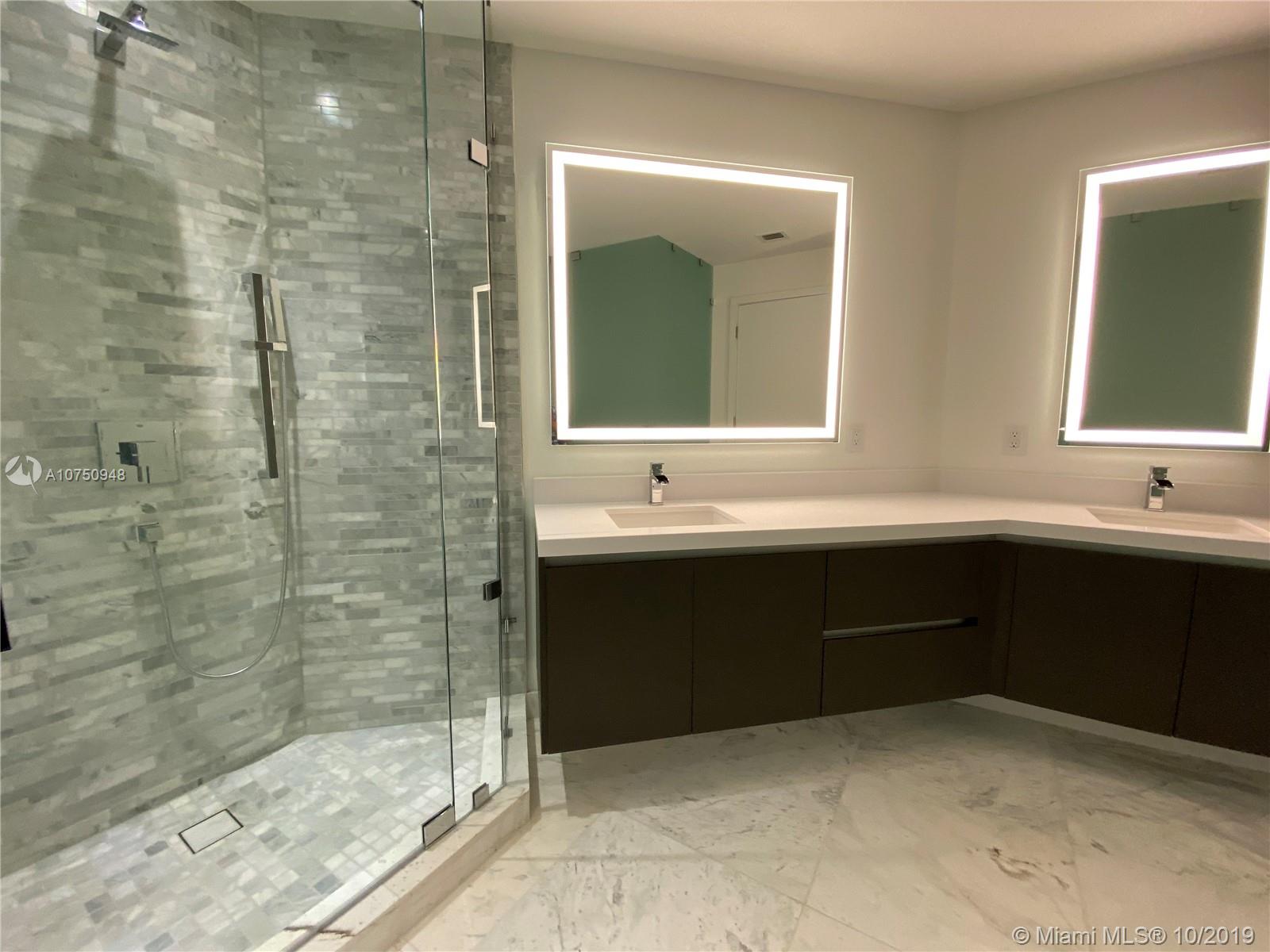 Paramount Miami Worldcente - Residential Lease