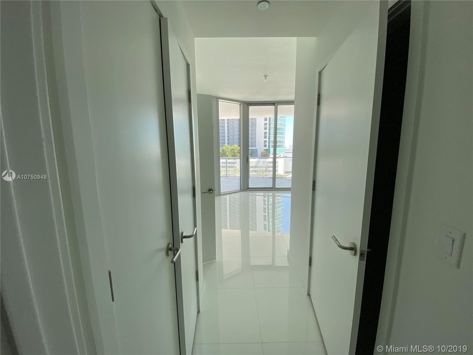 Paramount Miami Worldcente - Residential Lease