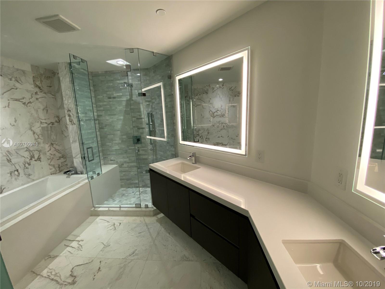 Paramount Miami Worldcente - Residential Lease
