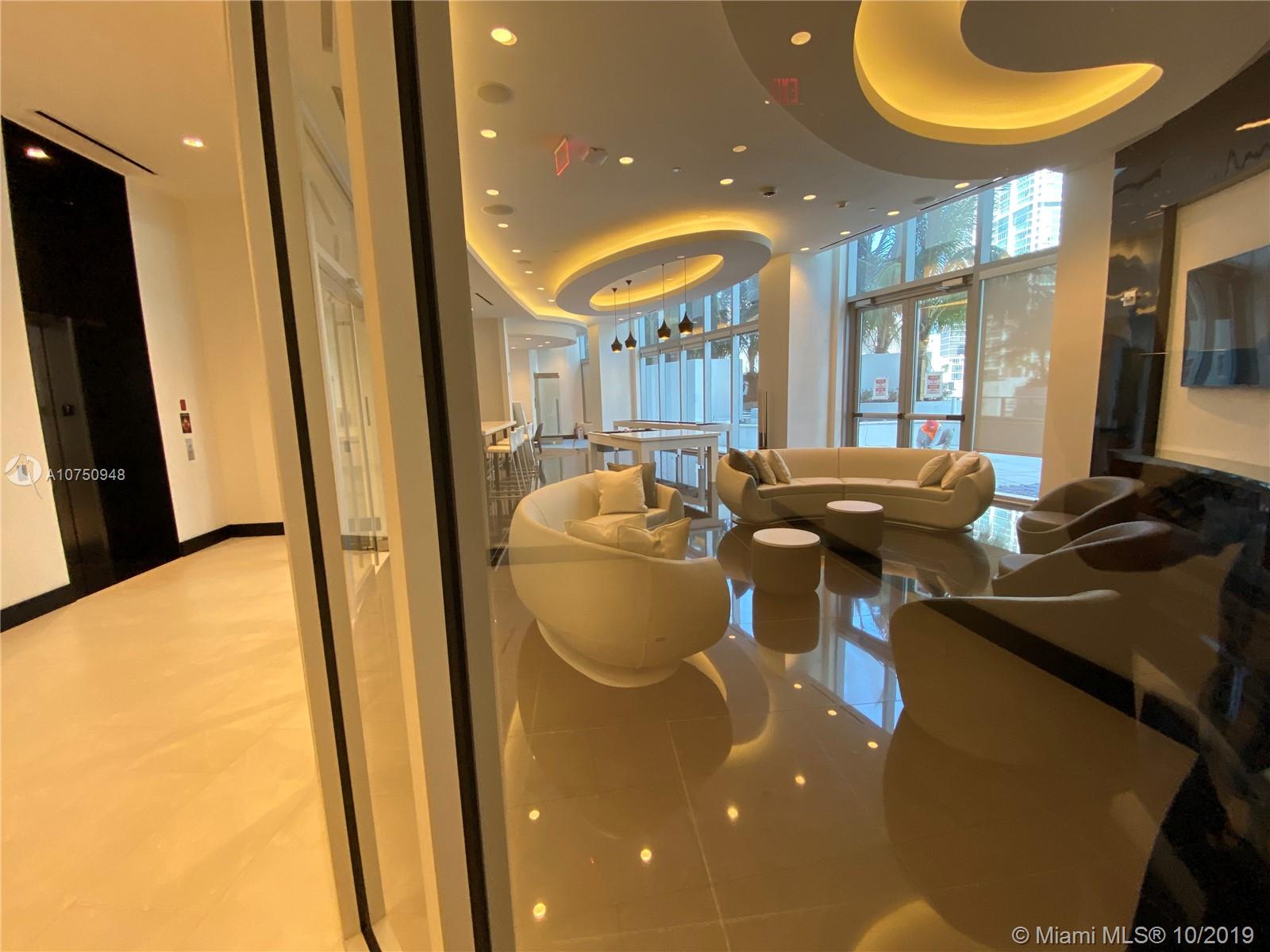 Paramount Miami Worldcente - Residential Lease