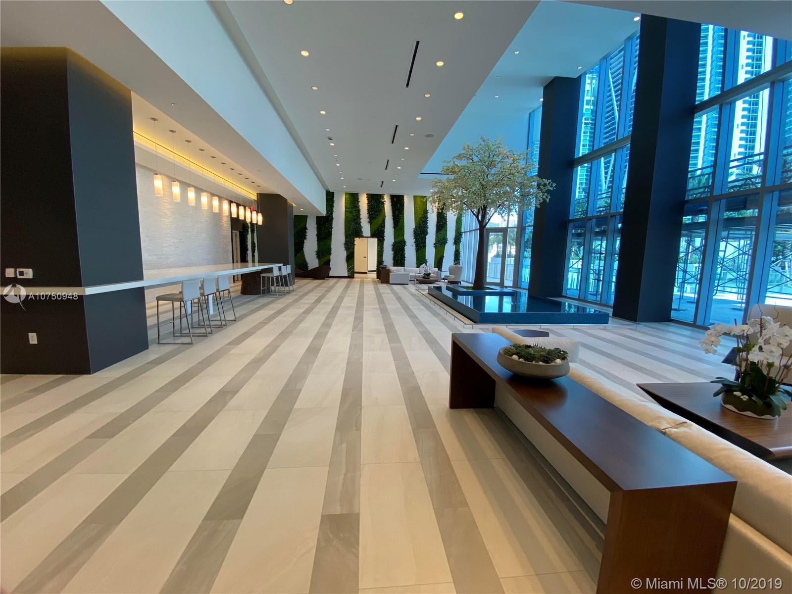 Paramount Miami Worldcente - Residential Lease