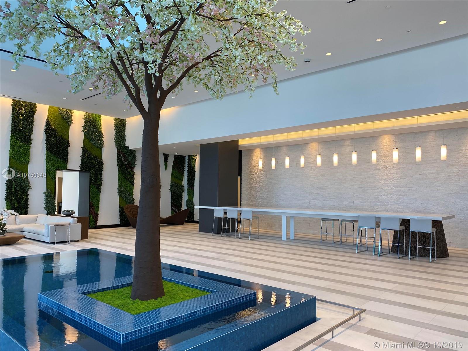 Paramount Miami Worldcente - Residential Lease