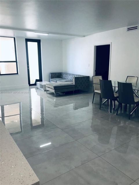 10185 Collins Ave 209 Bal Harbour FL 33154