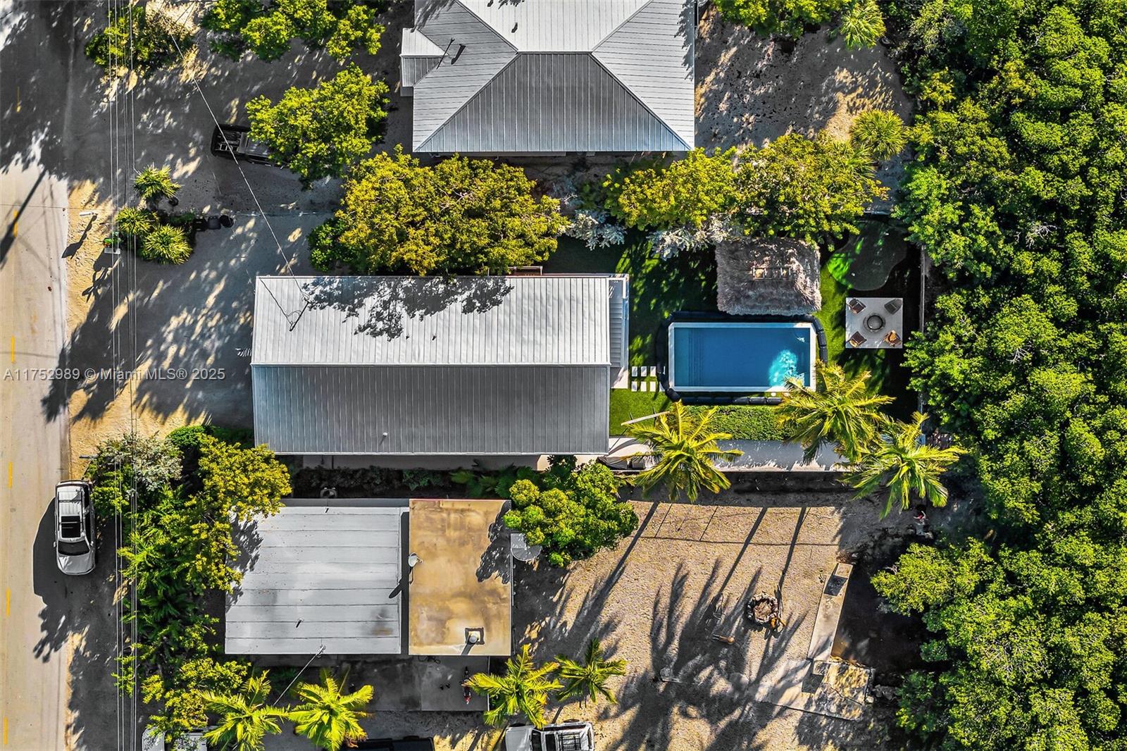 LARGO BEACH - Residential