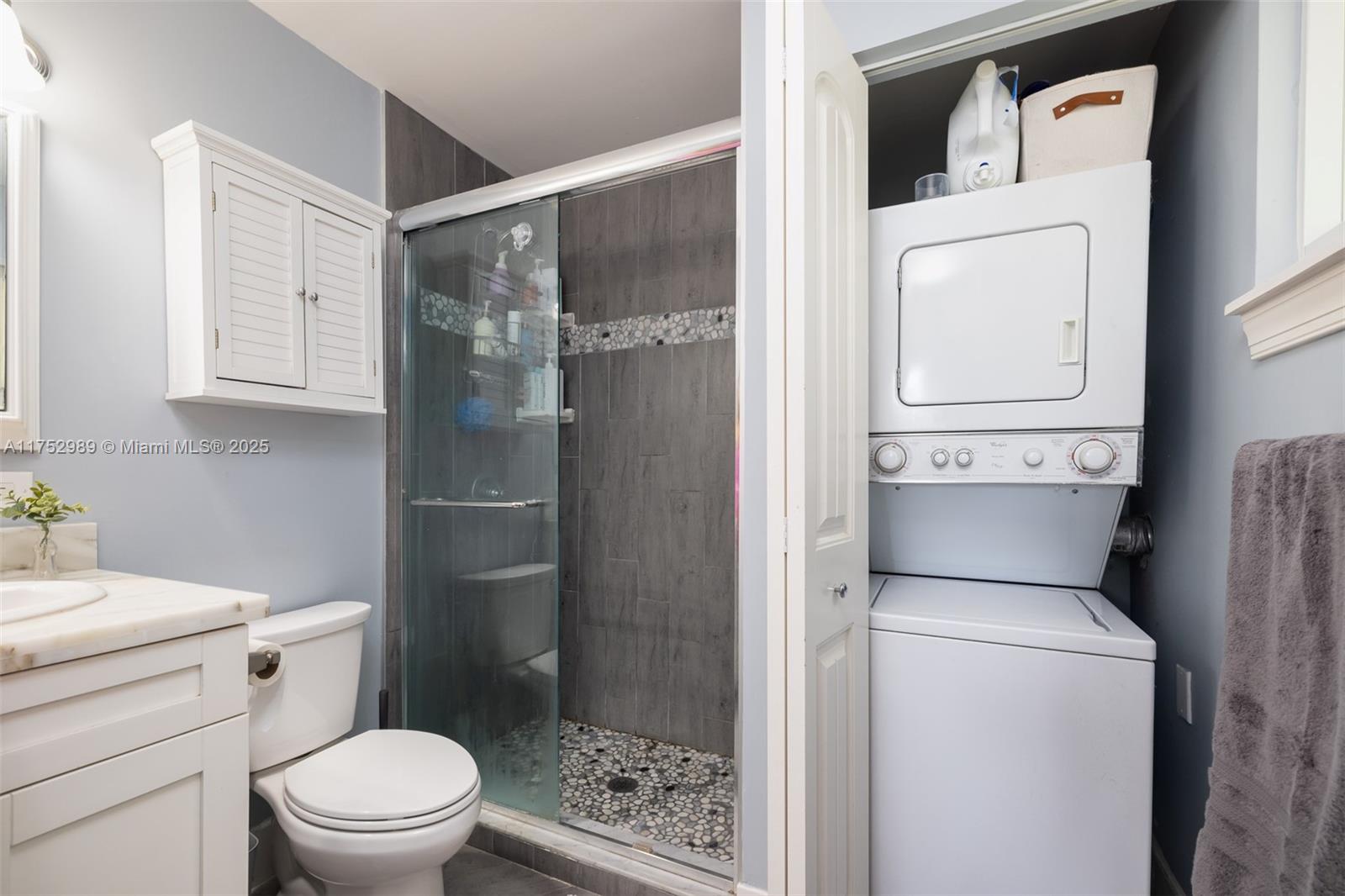 LARGO BEACH - Residential