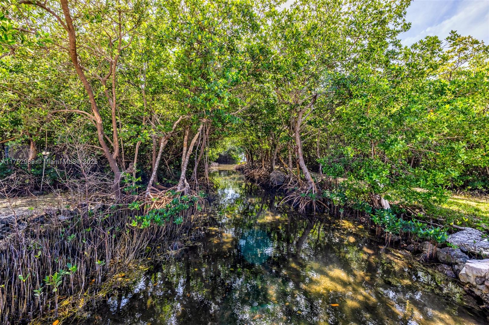 LARGO BEACH - Residential