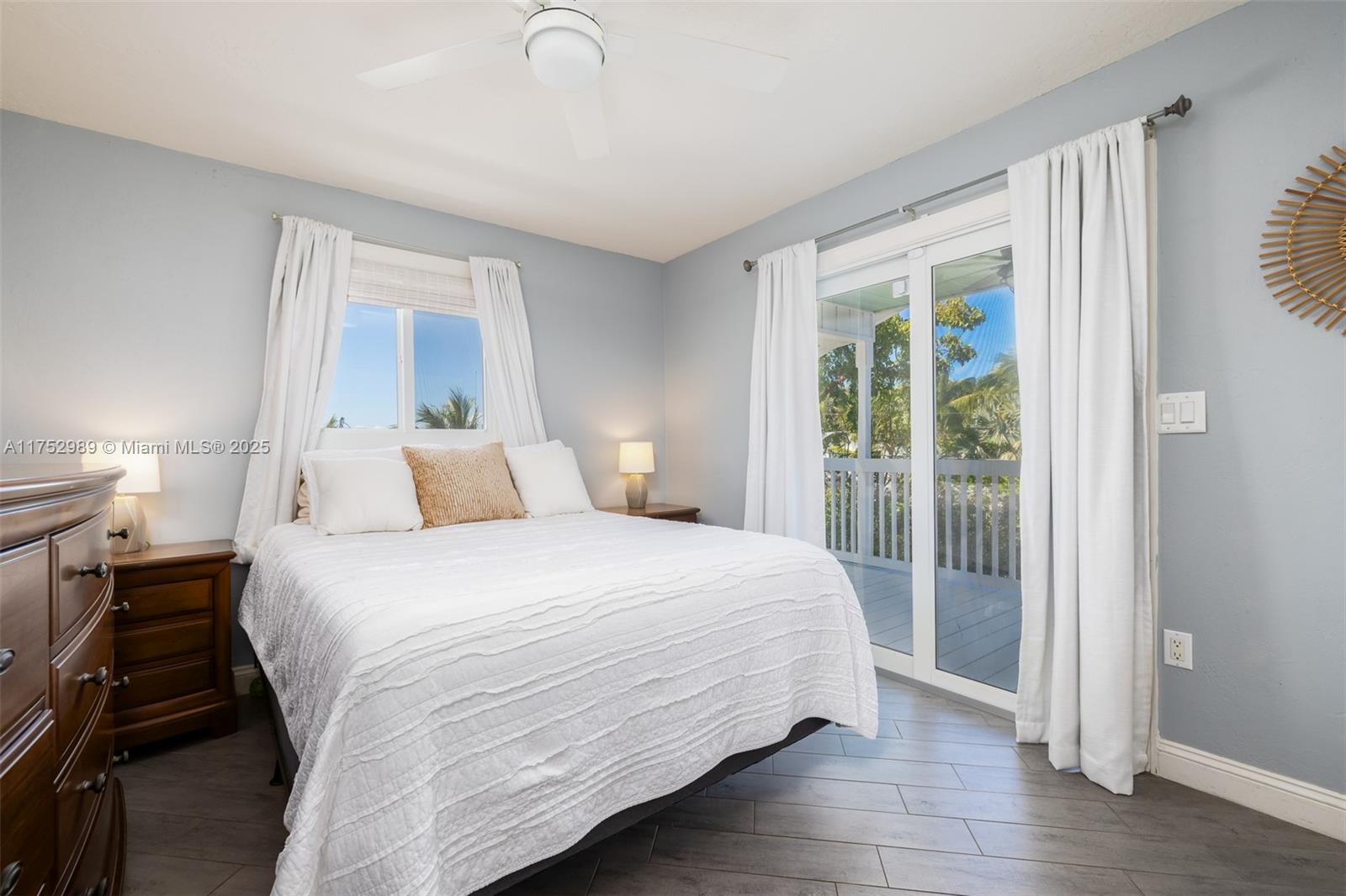 LARGO BEACH - Residential