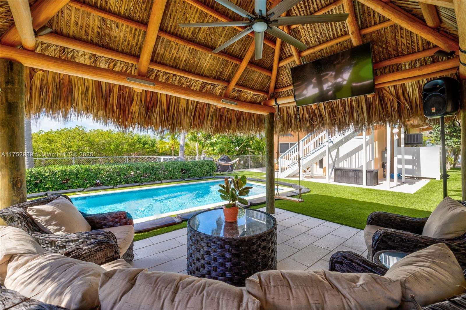 LARGO BEACH - Residential