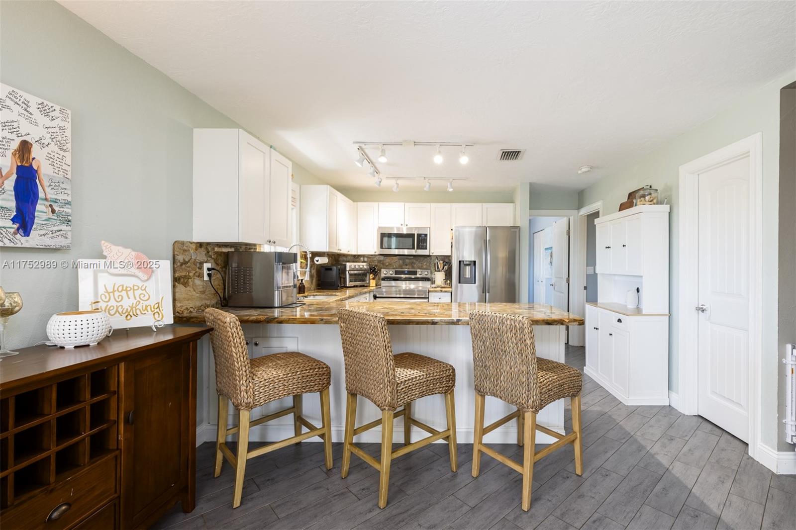 LARGO BEACH - Residential