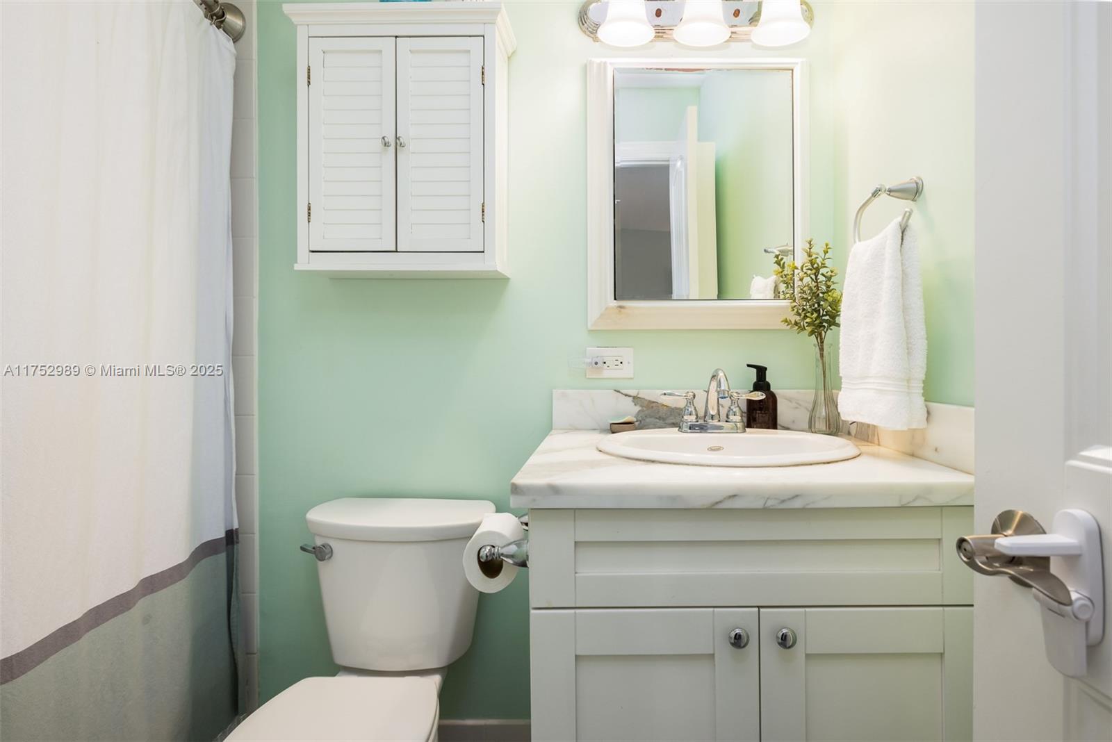 LARGO BEACH - Residential