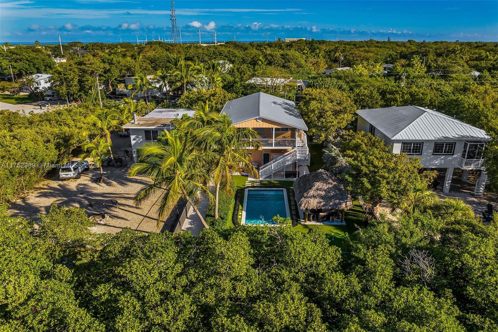 LARGO BEACH - Residential