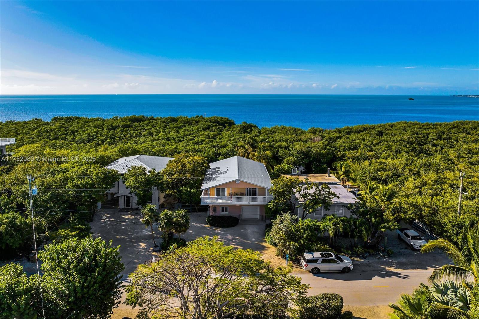 LARGO BEACH - Residential