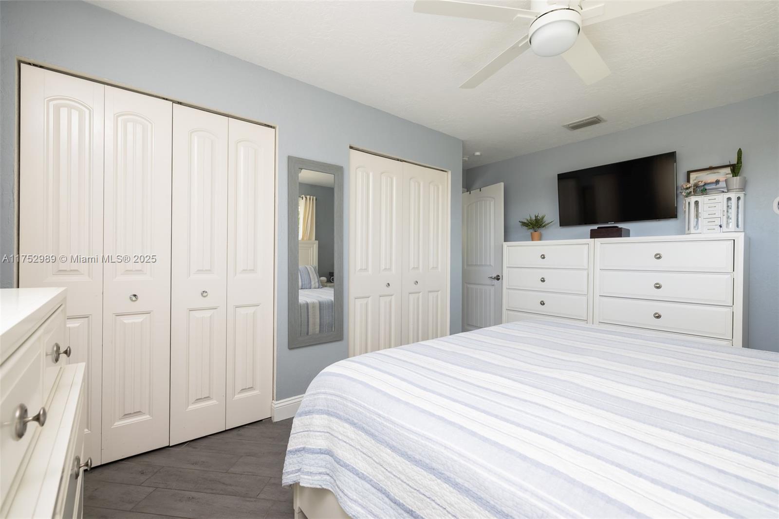 LARGO BEACH - Residential