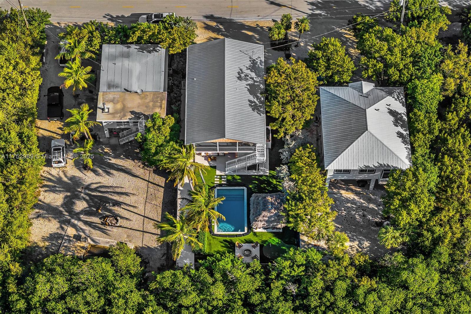 LARGO BEACH - Residential