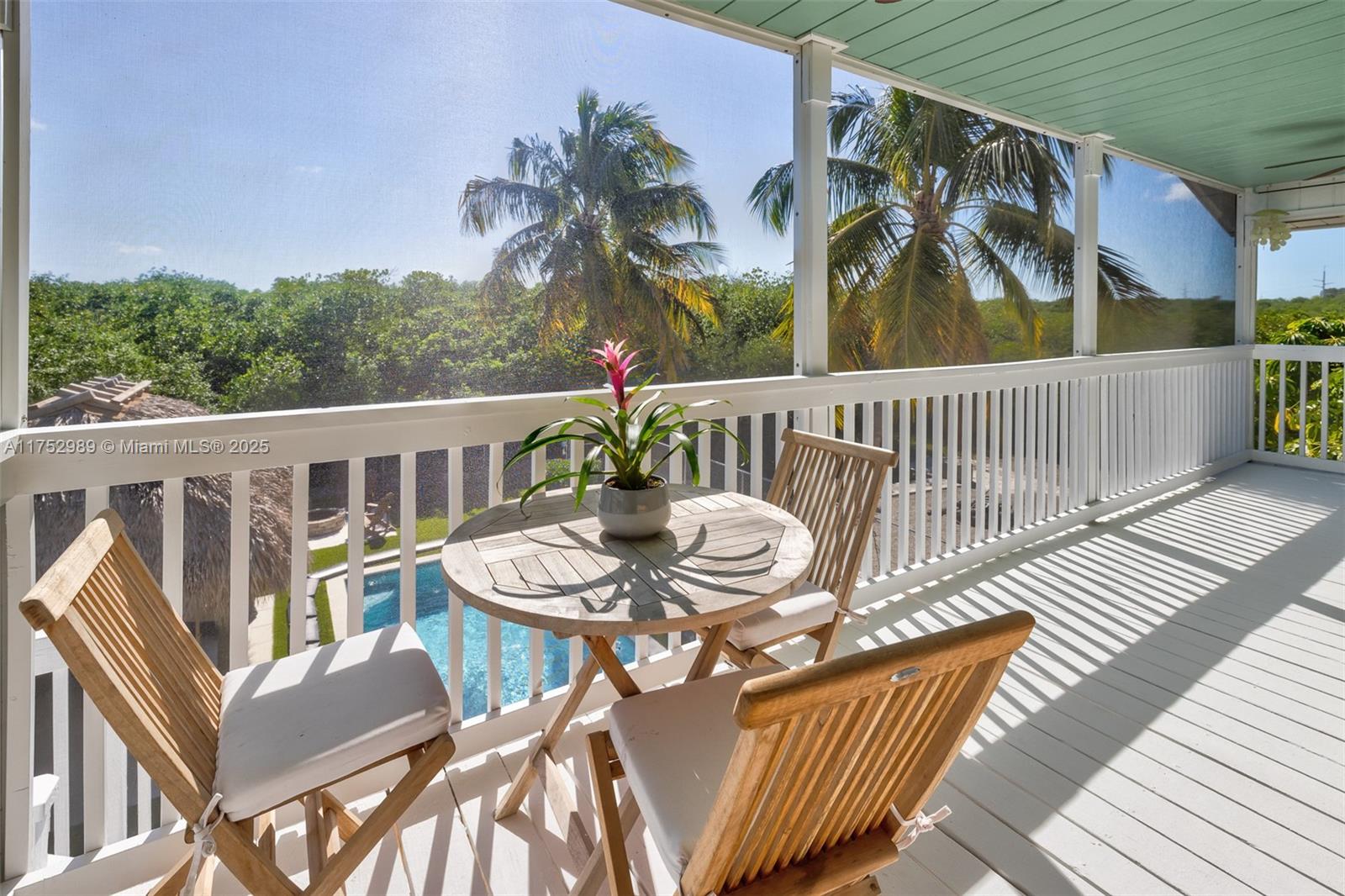 LARGO BEACH - Residential