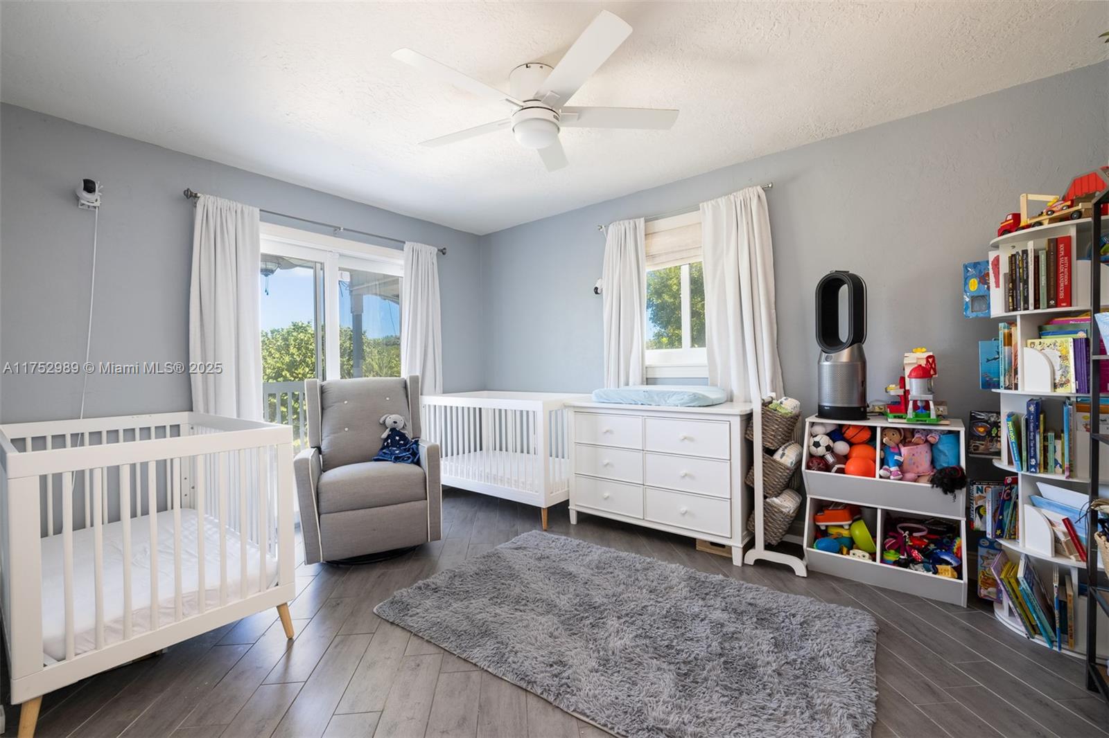 LARGO BEACH - Residential