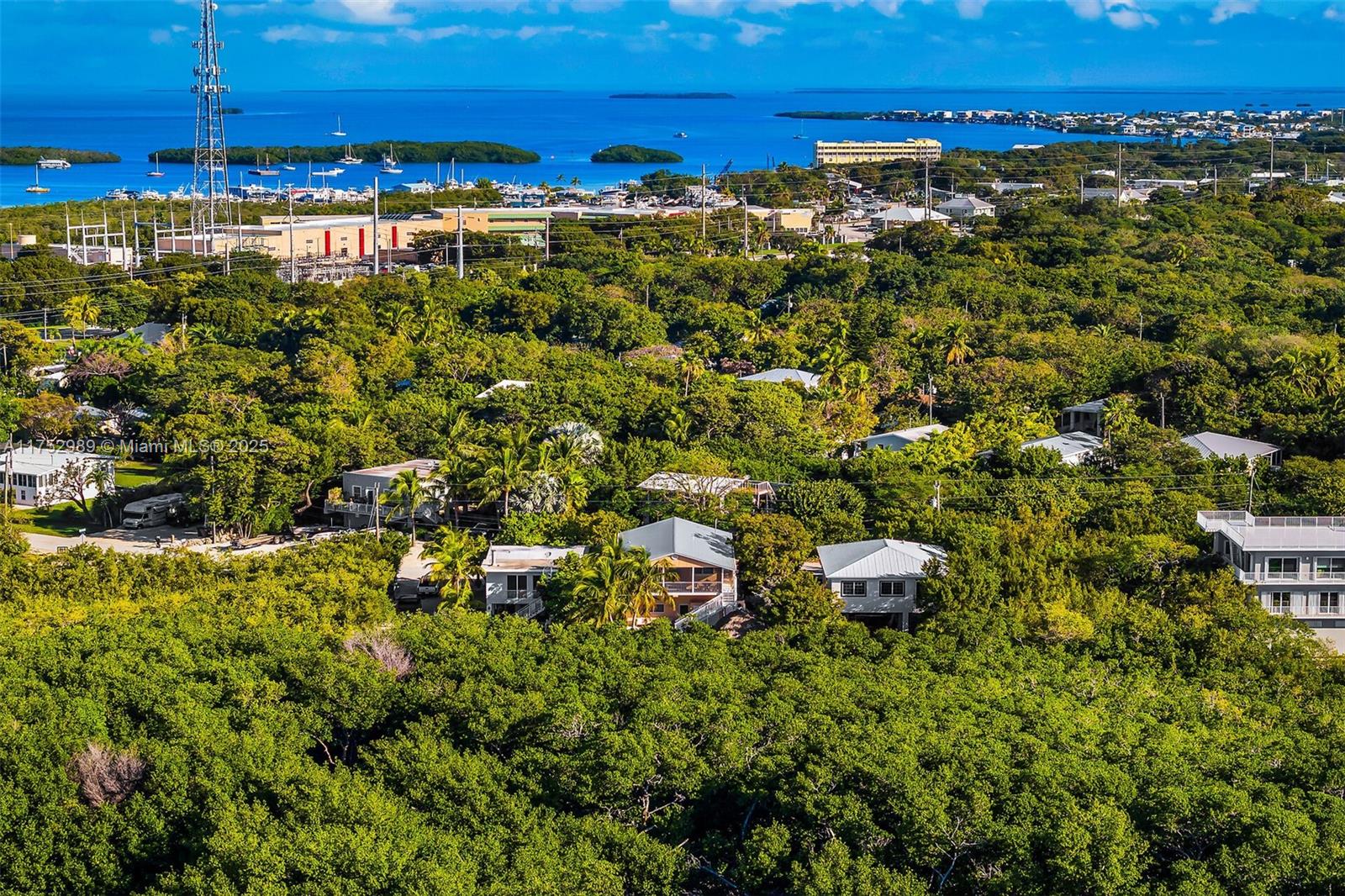 LARGO BEACH - Residential