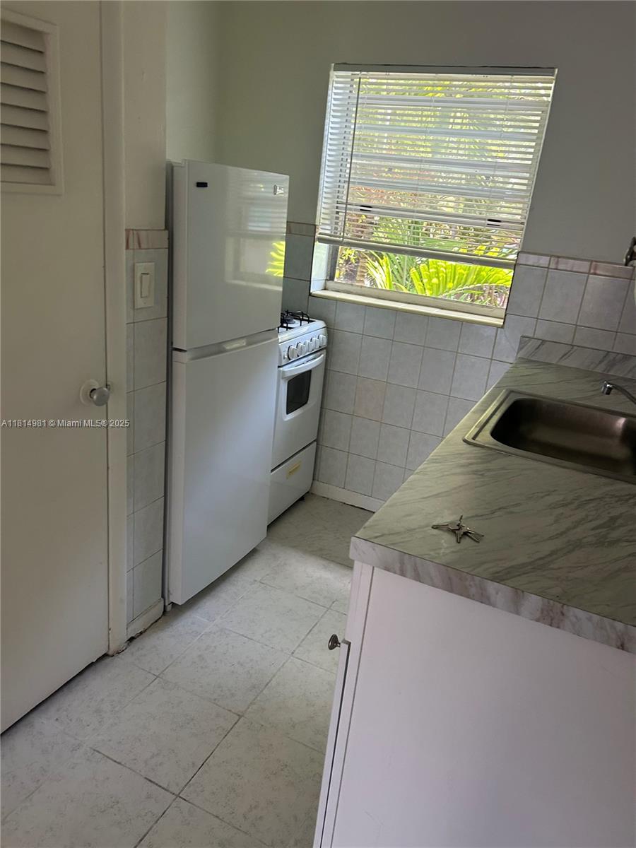 HAYNSWORTH BEACH SUB - Residential Lease