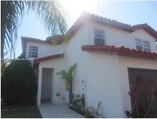 SAGA BAY TOWNHOMES - Residential Lease