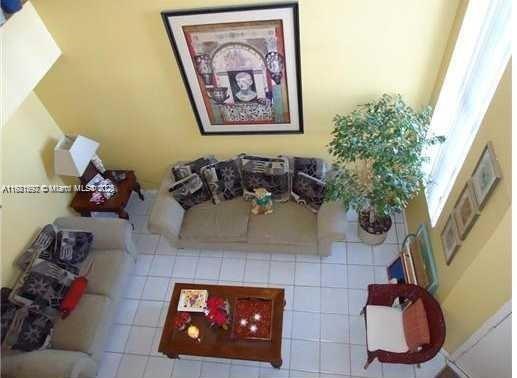 SAGA BAY TOWNHOMES - Residential Lease