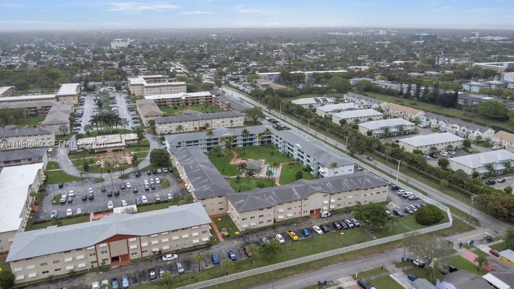 BEVERLY HILLS CONDO NUMBE - Residential