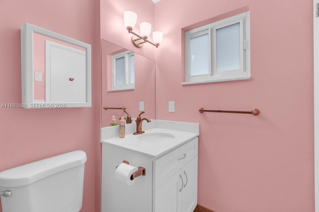 BEVERLY HILLS CONDO NUMBE - Residential