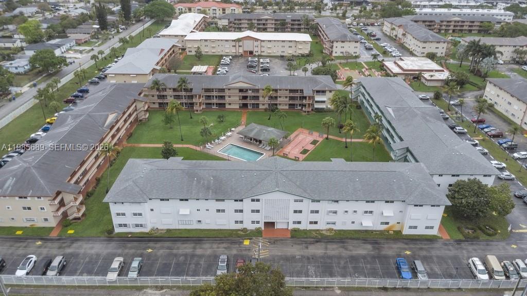 BEVERLY HILLS CONDO NUMBE - Residential