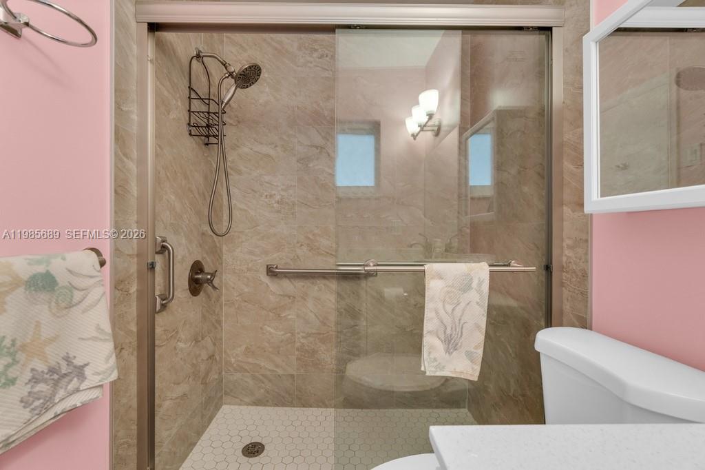 BEVERLY HILLS CONDO NUMBE - Residential