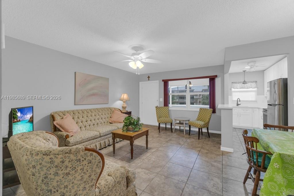 BEVERLY HILLS CONDO NUMBE - Residential