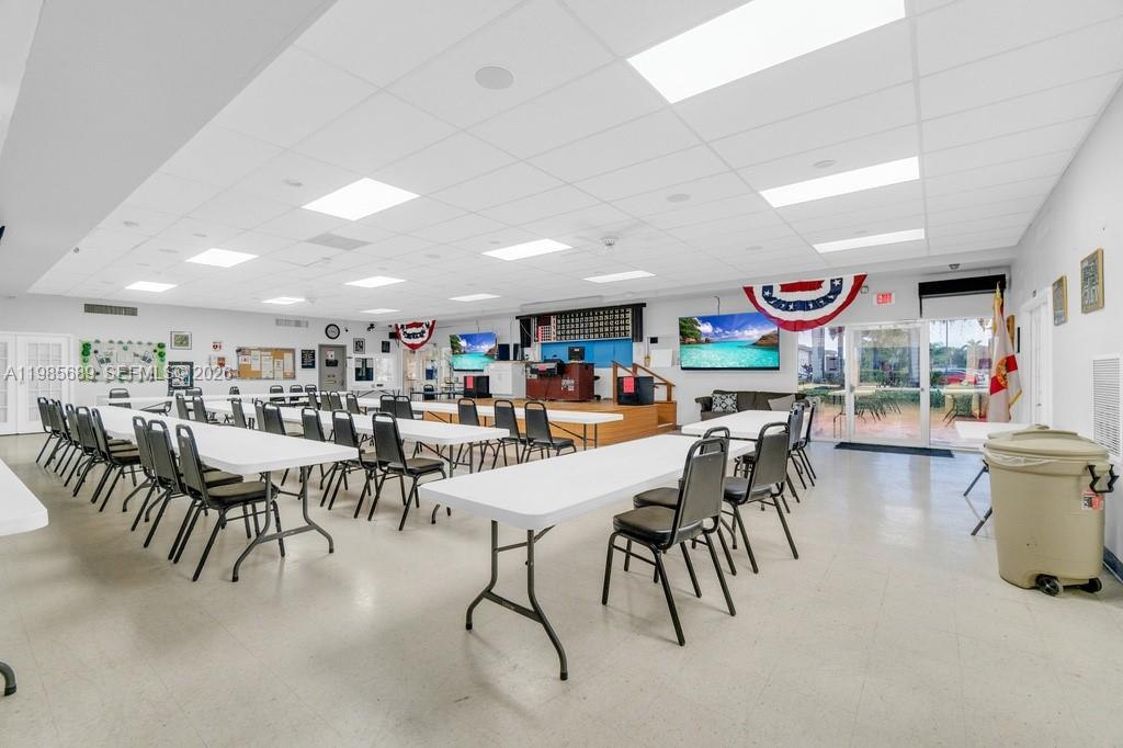 BEVERLY HILLS CONDO NUMBE - Residential